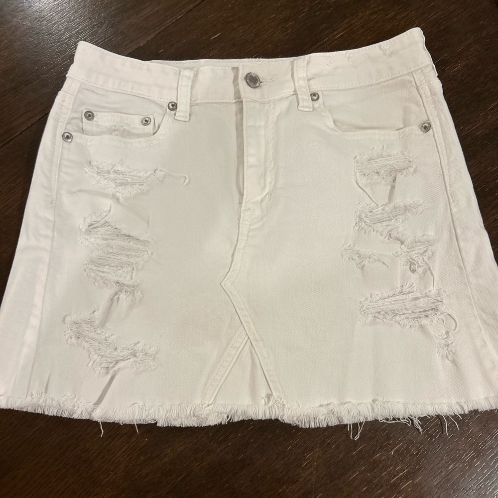 American Eagle Outfitters White Mini Skirt Casual Distressed
